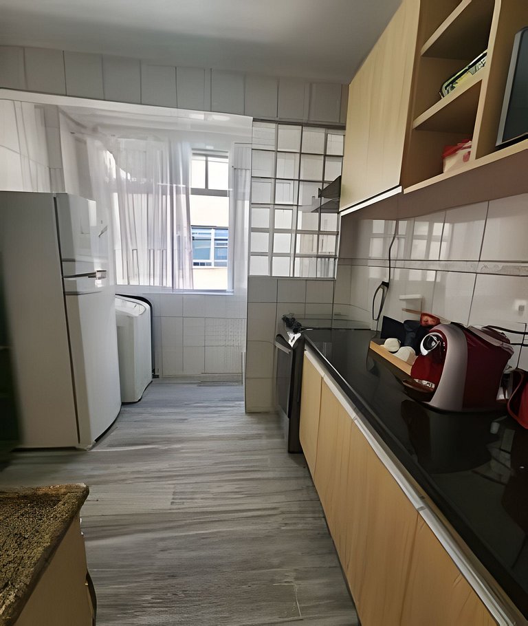 Moderno Apto no Gonzaga a UMA quadra da Praia