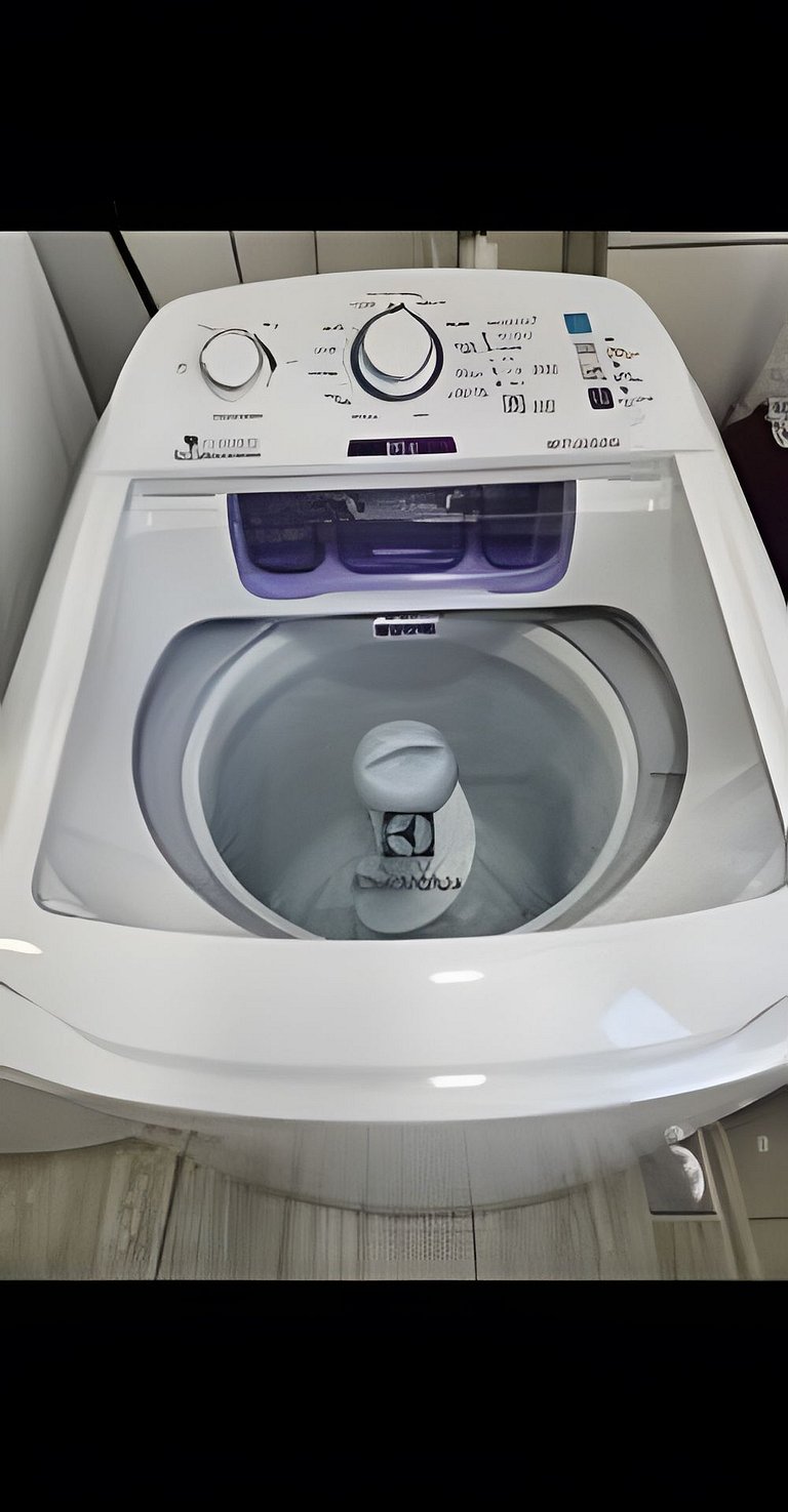 Moderno Apto no Gonzaga a UMA quadra da Praia