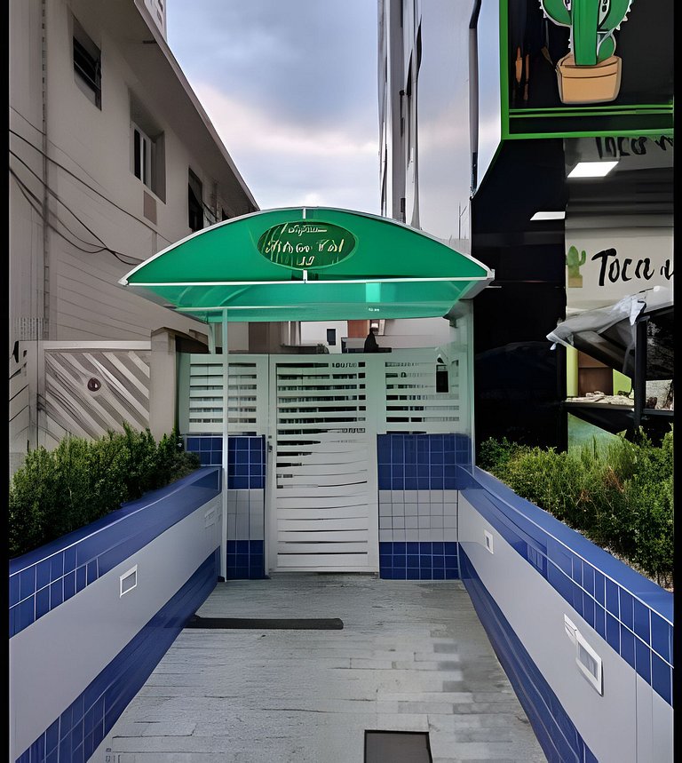 Moderno Apto no Gonzaga a UMA quadra da Praia