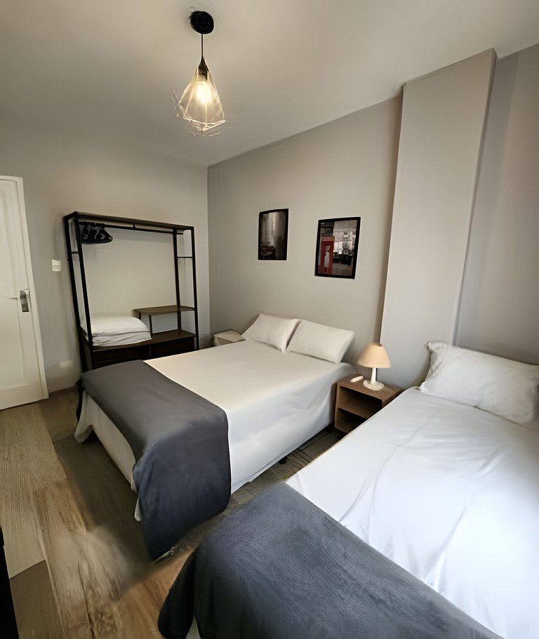 Belo Apto no Gonzaga - uma quadra da praia