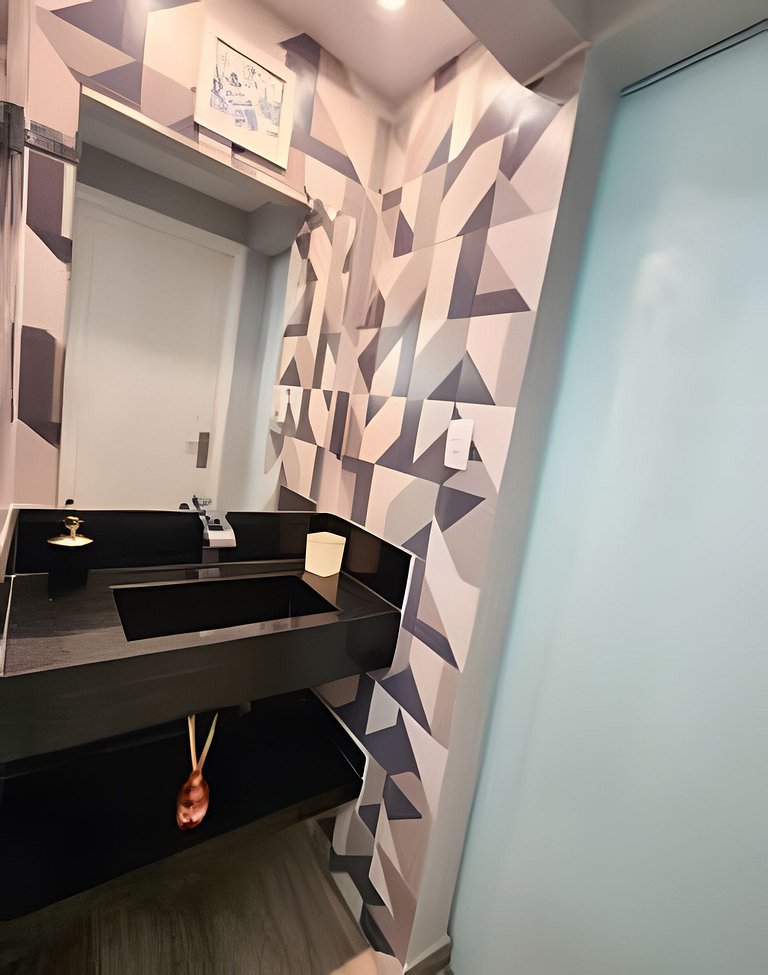 Belo Apto no Gonzaga - uma quadra da praia