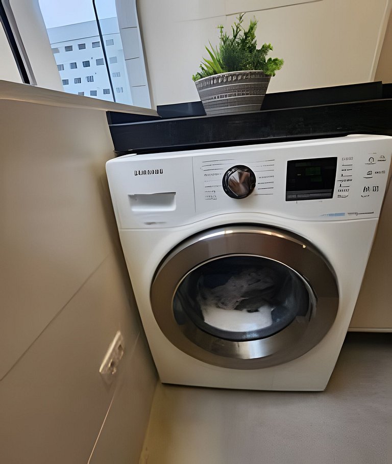 Belo Apto no Gonzaga - uma quadra da praia