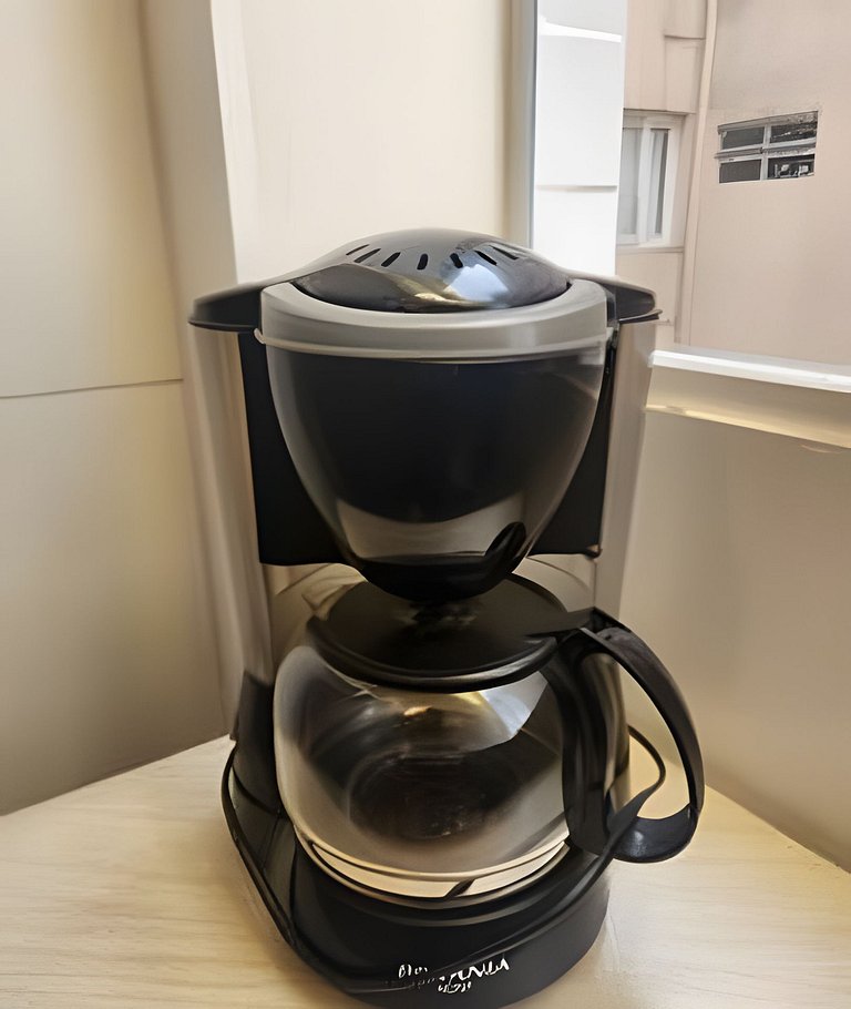 Belo Apto no Gonzaga - uma quadra da praia