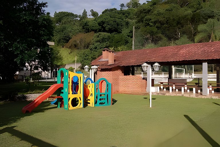 Agradável flat-Águas de Lindóia