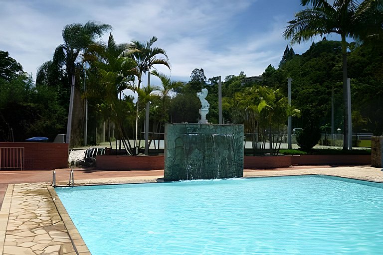 Confortável Flat Cavalinho Branco com lazer em Águas Lindóia