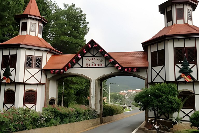 Flat Cavalinho Branco com varanda e lazer – Águas de Lindóia