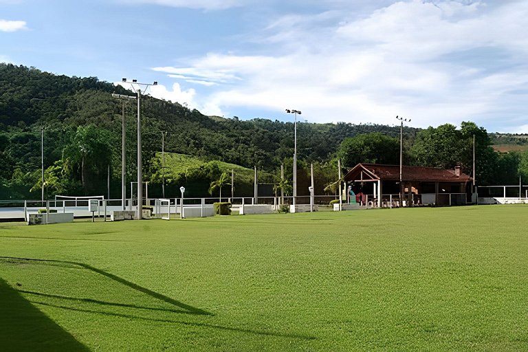 Flat Cavalinho Branco com varanda e lazer – Águas de Lindóia