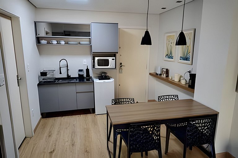 Flat Cavalinho Branco com varanda e lazer – Águas de Lindóia