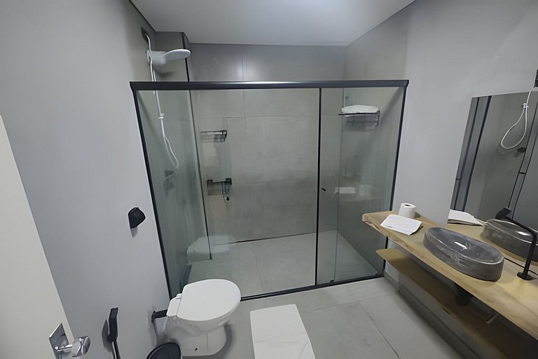 Flat Cavalinho Branco com varanda e lazer – Águas de Lindóia