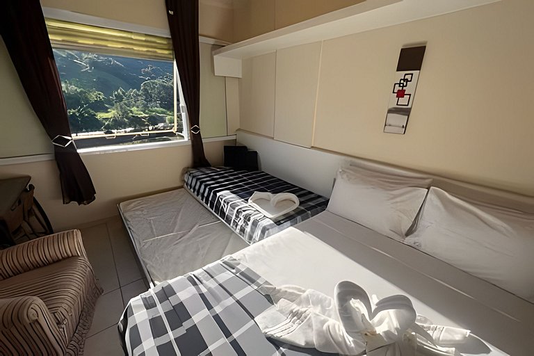 Flat Cavalinho Branco com vista para lago – Águas de Lindóia