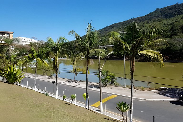 BELO Flat Cavalinho Branco com lazer em Águas de Lindóia