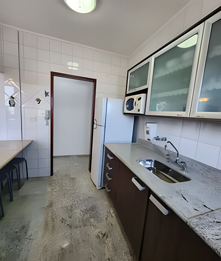 Apto Pé na Areia com Piscina – Centro Itanhaém