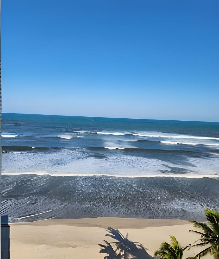 Apto Pé na Areia com Piscina – Centro Itanhaém