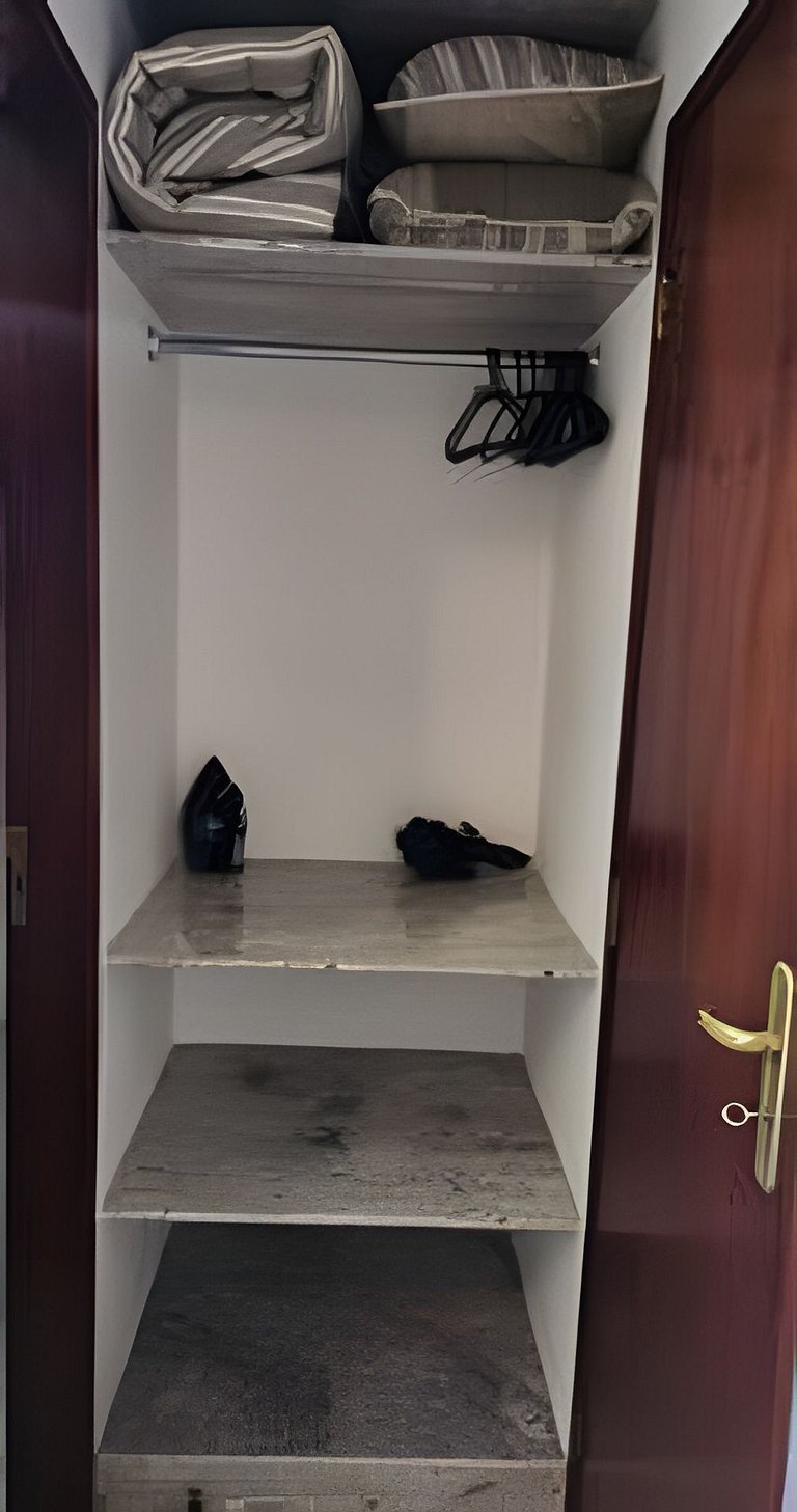 Apto Pé na Areia com Piscina – Centro Itanhaém