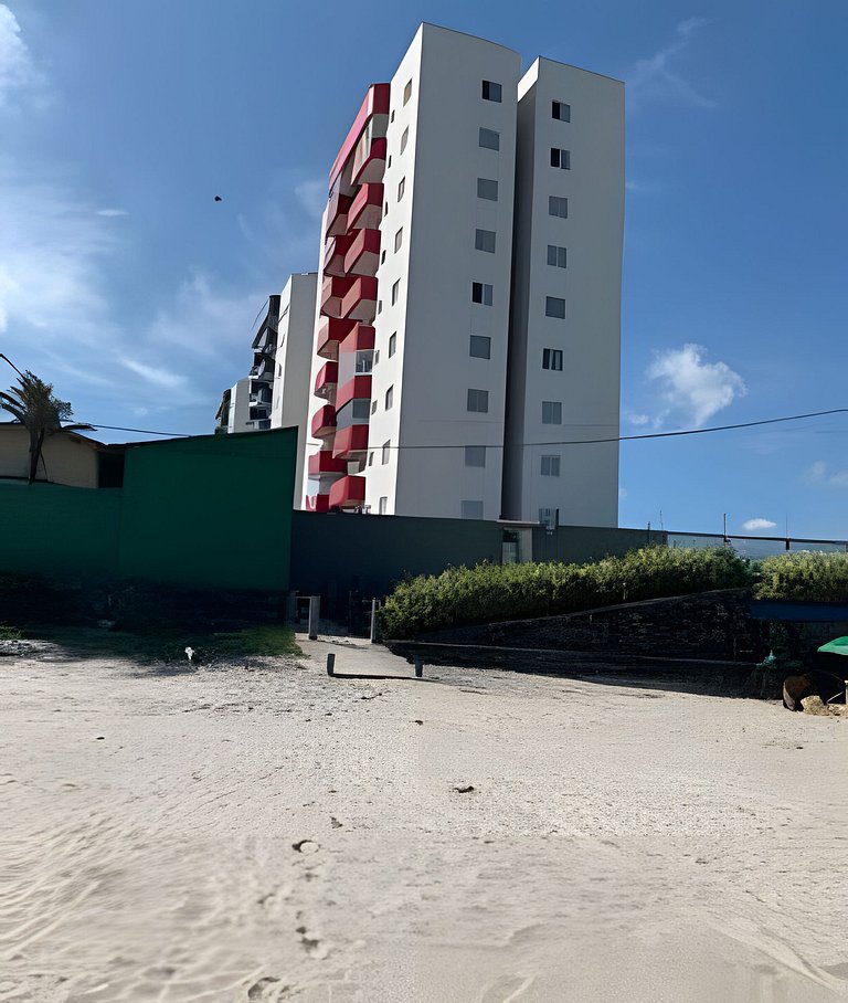 Apto Pé na Areia com Piscina – Centro Itanhaém