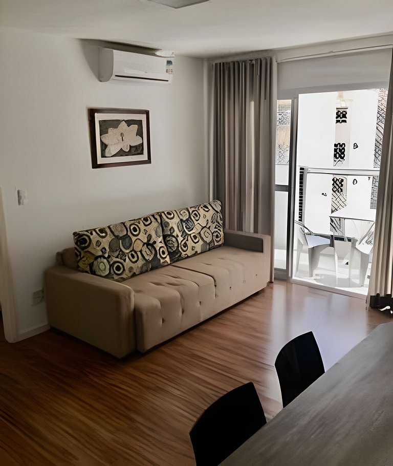 Apto na quadra da praia – Ponta da Praia – Santos