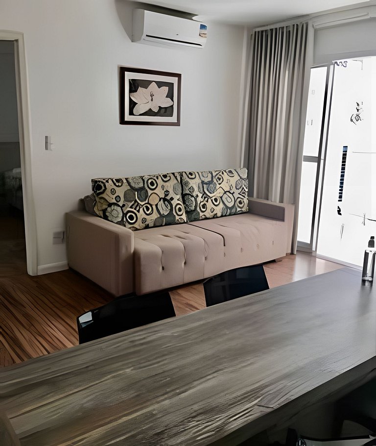 Apto na quadra da praia – Ponta da Praia – Santos