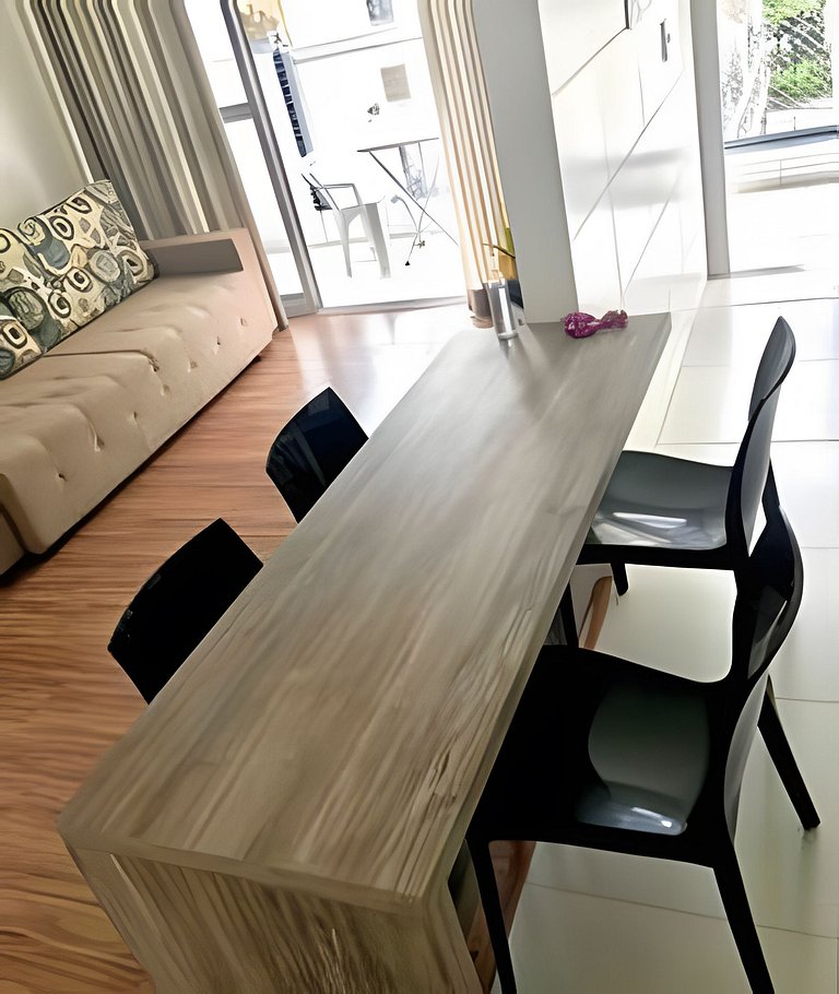 Apto na quadra da praia – Ponta da Praia – Santos