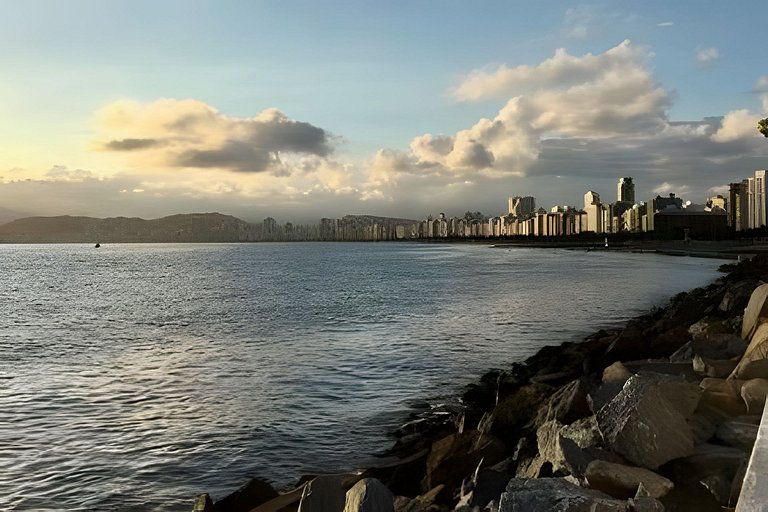 Apto na quadra da praia – Ponta da Praia – Santos