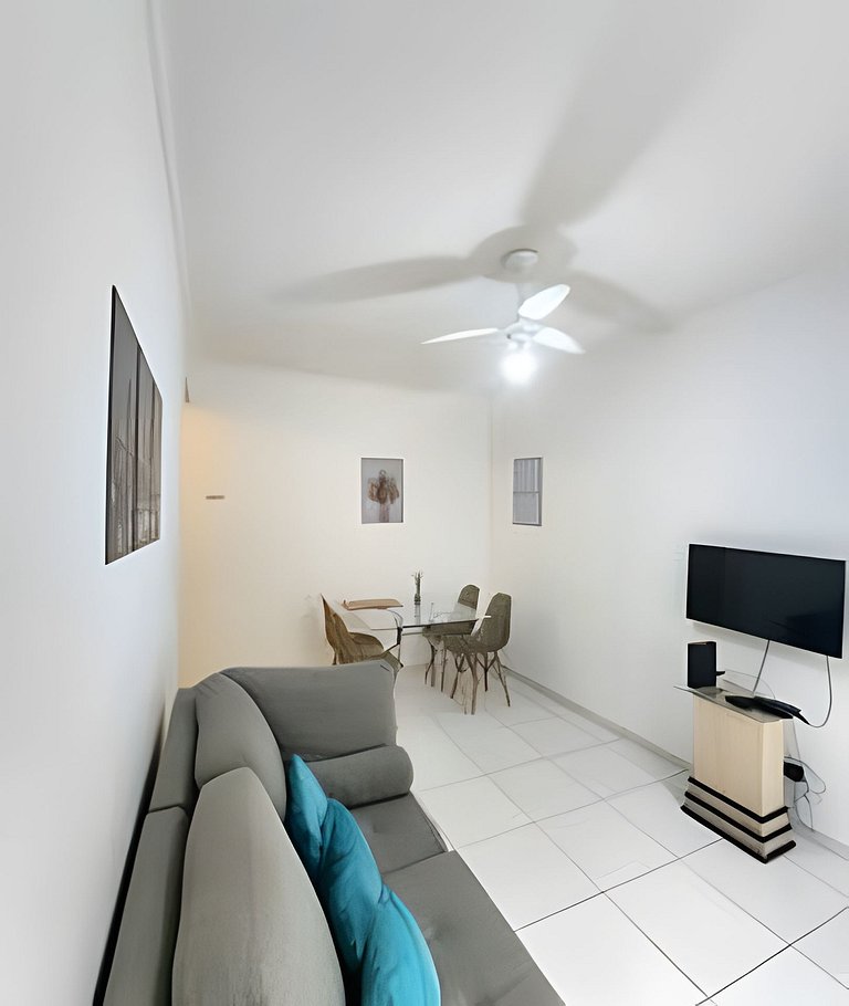 Apto a metros da praia – Boqueirão – Santos